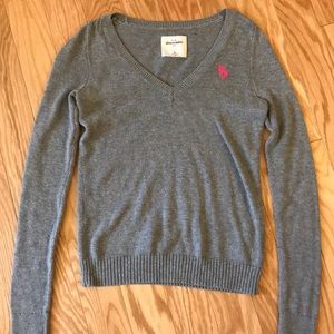 Gray abercrombie sweater